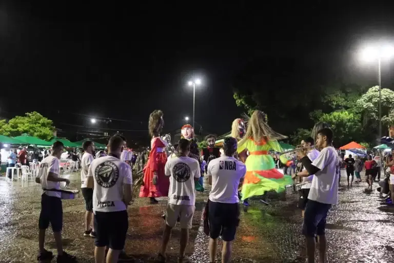 O Zé Pereira da Chácara foi uma das atrações da noite de pré-carnaval que elegeu a corte momesca do Carnaval 2024