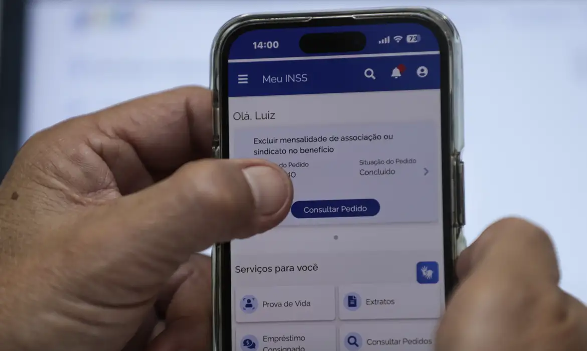 Segurados do INSS podem consultar descontos associativos no aplicativo e solicitar reembolso de valores não autorizados