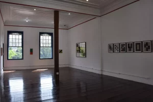 Obras dialogam com o barroco, a contemporaneidade e os ciclos sociais e políticos na FAOP.