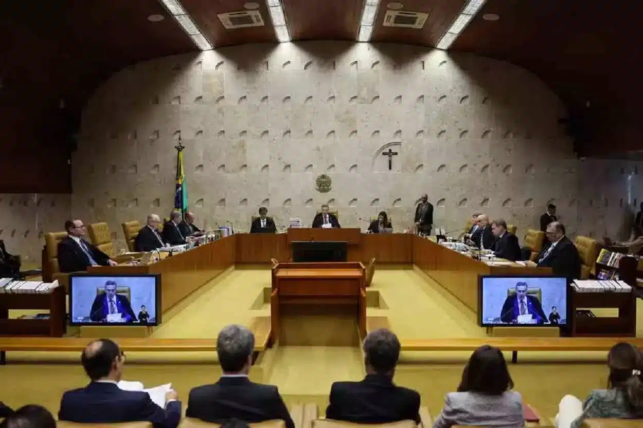 Ministros do STF durante julgamento sobre responsabilização das redes sociais