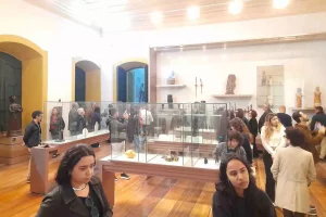 Sala afro-brasileira abriga, por um ano, a exposição “Afro-brasilidades: arte e memória na encruzilhada"