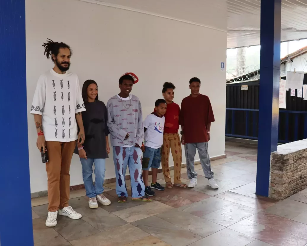 “Habitar a Si” convida o público a enxergar o corpo como construção e a cidade como extensão de si. Exposição integra a programação do Festival de Inverno.