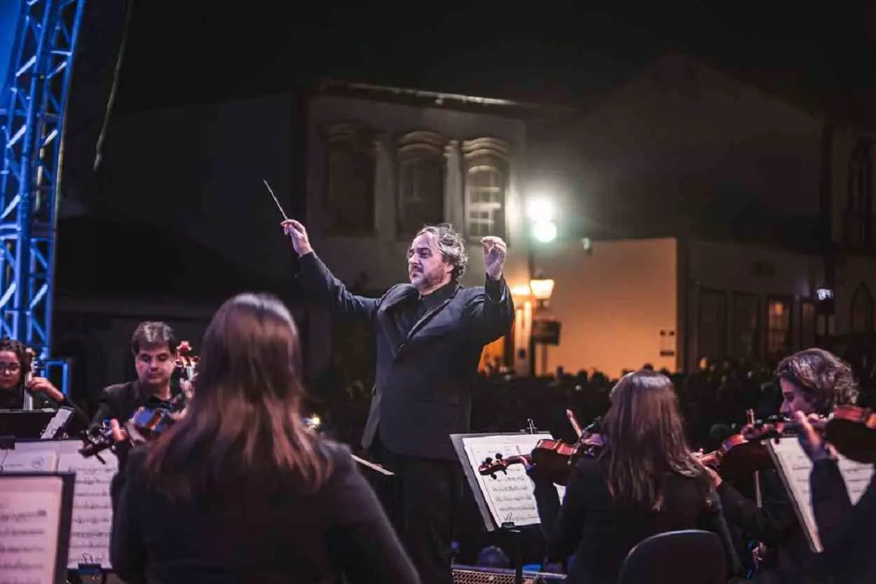 Rodrigo Toffolo é o maestro titular da Orquestra Ouro Preto desde 2007