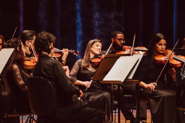 Orquestra de Ouro Preto irá se apresentar na Praça da Sé em Mariana.