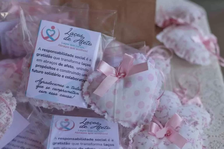 Kits produzidos no projeto Laços de Afeto