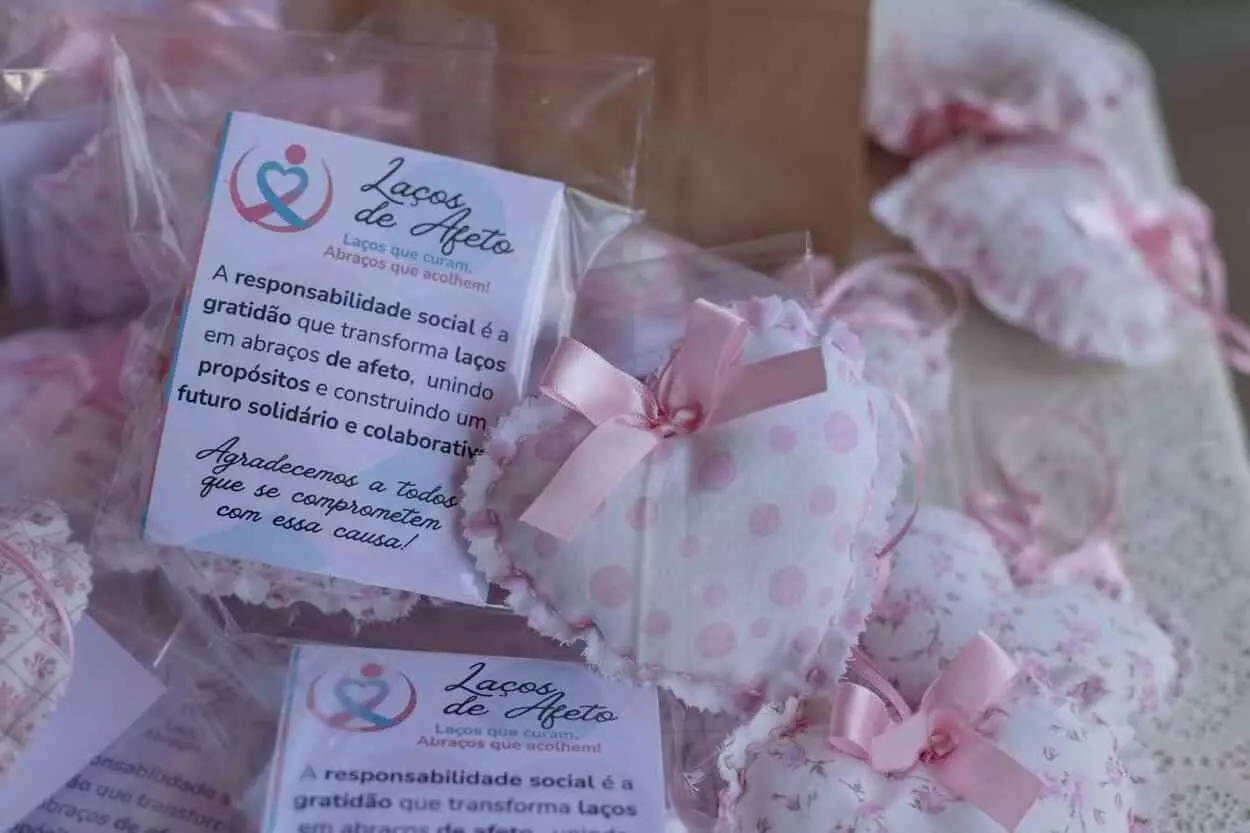 Kits produzidos no projeto Laços de Afeto
