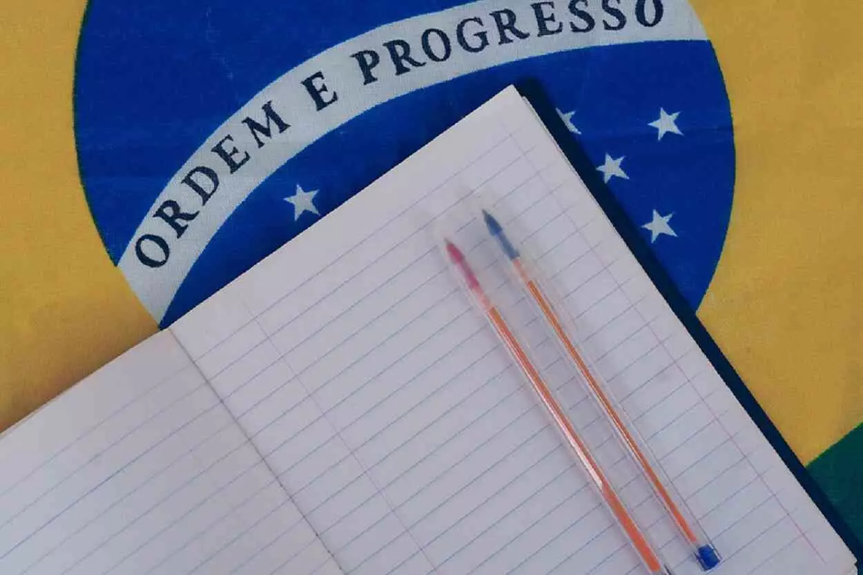 Ilustração da coluna de João Luiz Martins sobre educação brasileira
