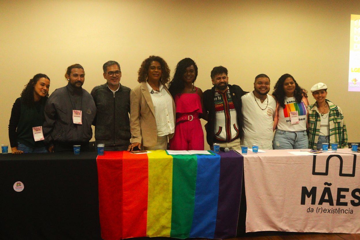 Membros dos coletivos durante o º Fórum Municipal dos Direitos LGBTQIAP+