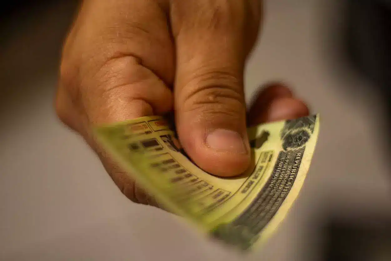 Minuta da CNH prevê as novas regras comecem valendo para as categorias A (motos) e B (carros)