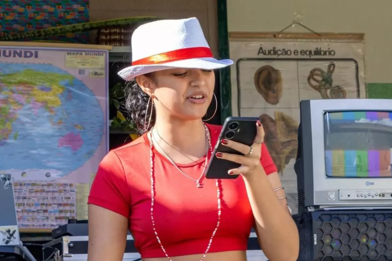 Gaudêncio apresenta rimas sobre justiça social e sobre sua espiritualidade