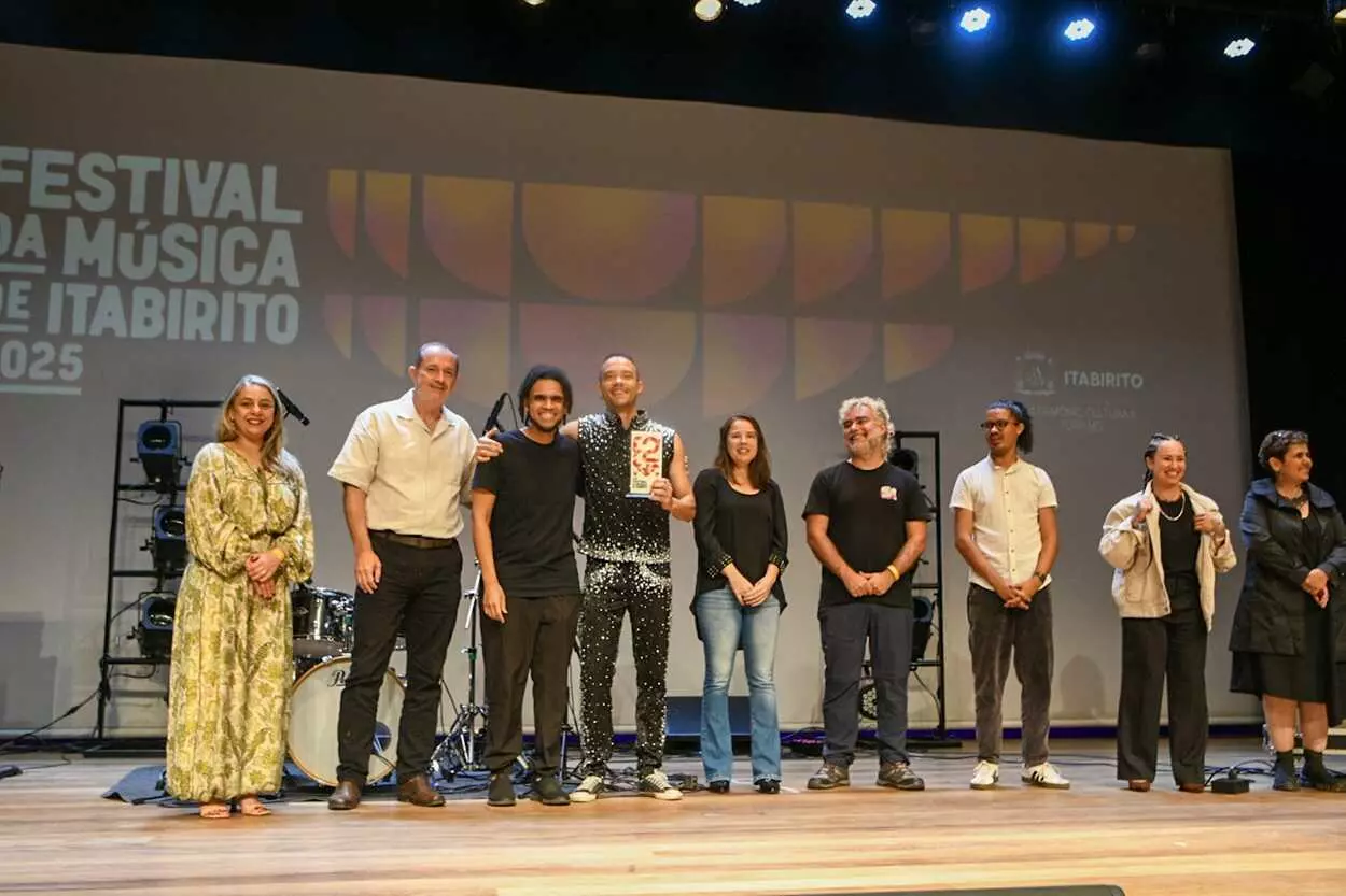 O 2º lugar do festival de Itabirito ficou com Cliver Honorato e André Oliveira, de Belo Horizonte, pela canção “Onde se Brinda a Boa Vida”