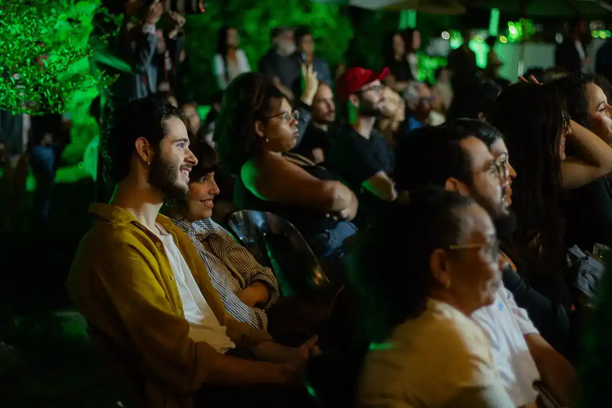 casal ao som de moreno veloso
