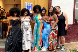 A equipe realizadora do da IX SeMANA AFROfeminista é formada por Klevilaini, Bárbara Gonçalves, Dani dos Anjos, Mallu Caetano, Anita Pedroso e Regiana Nunes