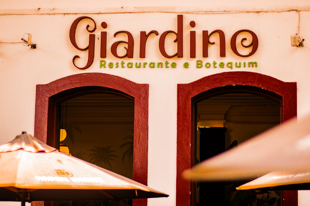 A foto mostra a fachada do restaurante giardino, participante do festival botecando.