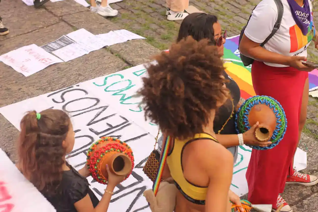 Ato contra feminicídio_Carrossel 03