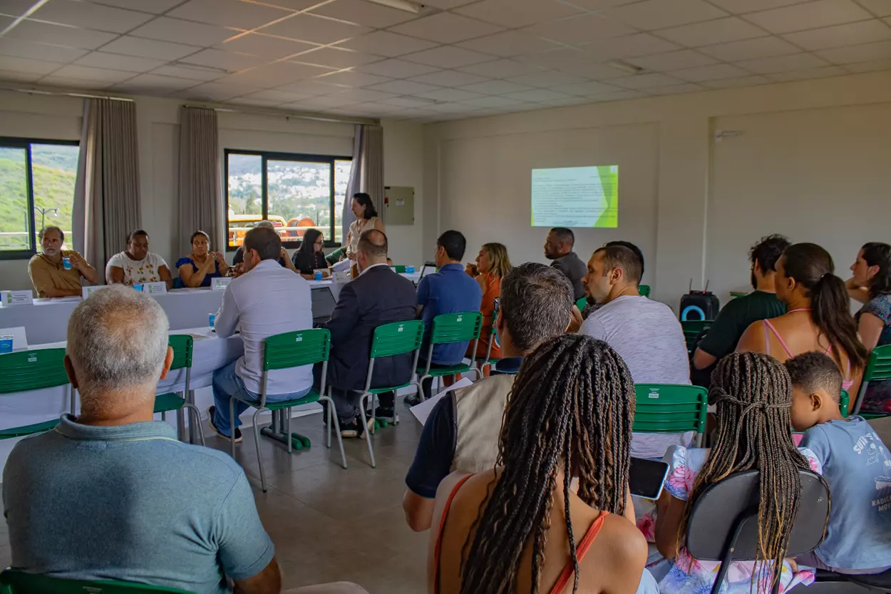A foto mostra os conselheiros e demais participantes da 11º reunião ordinária do CODEMA