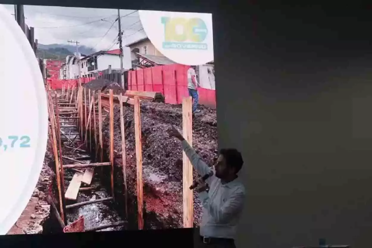 Na apresentação das realizações dos 100 primeiros dias de governo, Juliano Duarte destacou as obras para prevenir os problemas causados pela chuva na Rua Élvio Moreira Morais