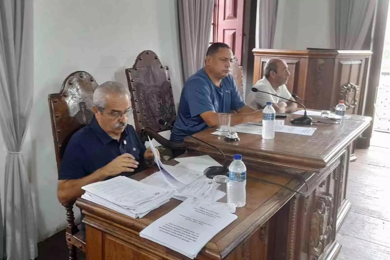 Na condição de presidente eleito para o biênio 2025/2026, o vereador Ediraldo Ramos teve a iniciativa de propor a alteração da Lei Orgânica Municipal