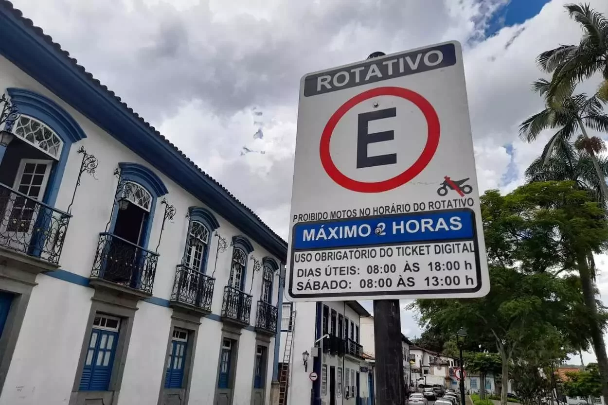 Novo sistema de estacionamento rotativo passa a valer a partir do