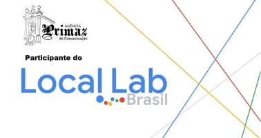 Sobre fundo branco, a logomarca da Agência Primaz, em preto, e a logomarca do programa Google Local Wev, em azul, com linhas com inclinações diferentes, em cores diversasde cores diversas